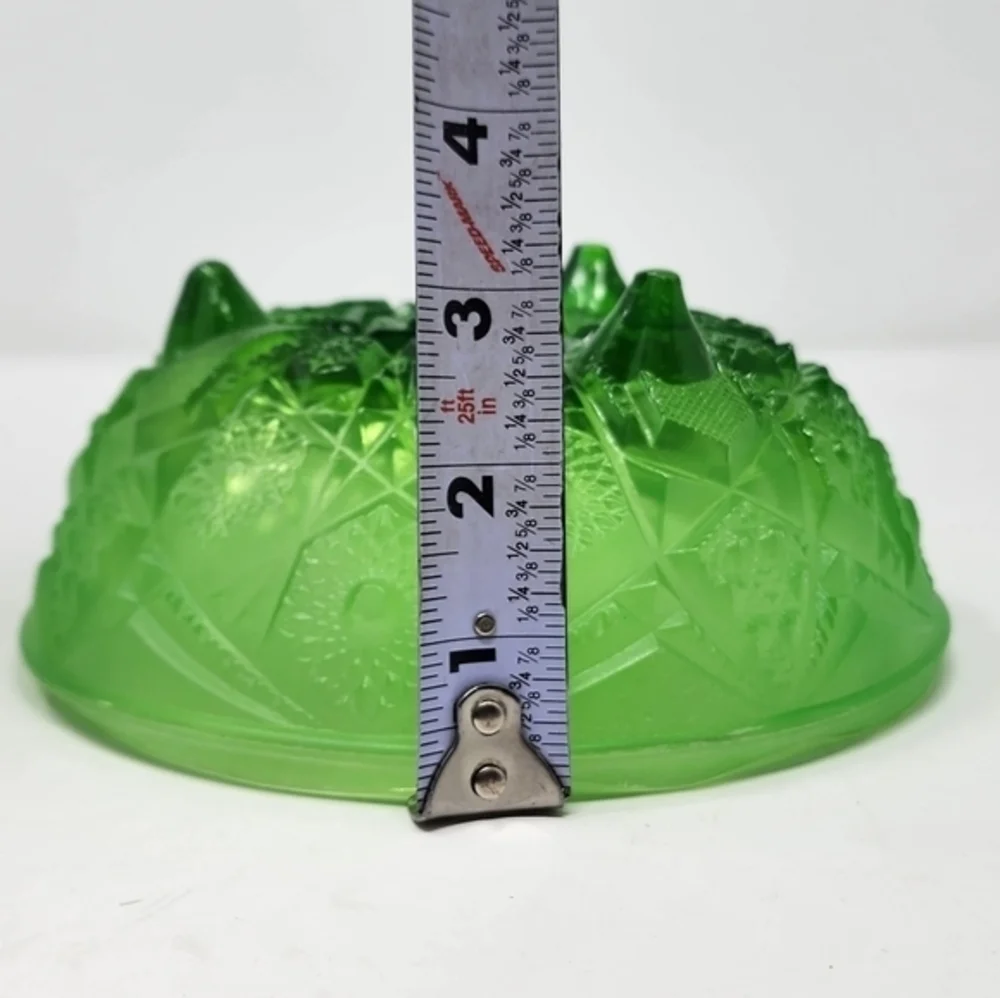 Vintage Jeannette Glass 3‎ Footed Bowl Green Ombre Flash With Hobster Pattern